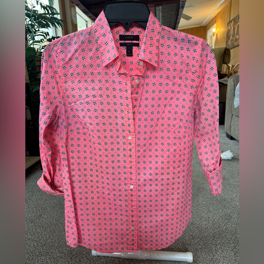 Women’s J Crew, size 4, button down top